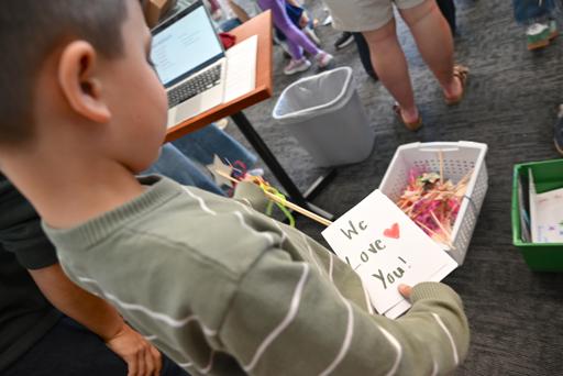 Senior-Kindergarten Buddies - Make A Wish