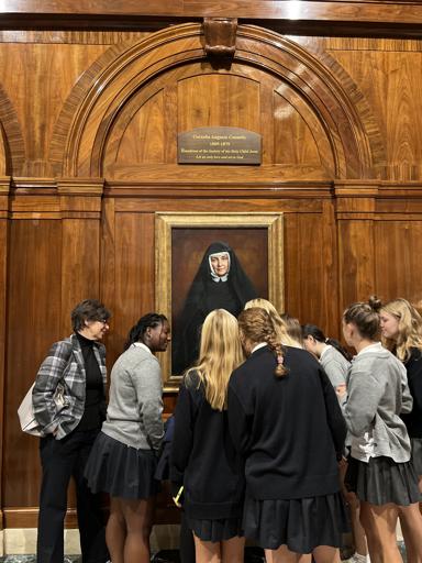 Grade 10 Trip to Philadelphia (Rosemont, Basilica, SHCJ Archive)