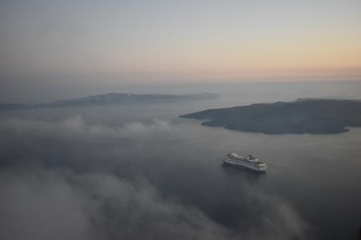 Day 16 - Paros & Santorini