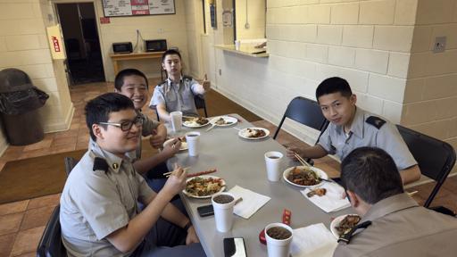 International student lunch