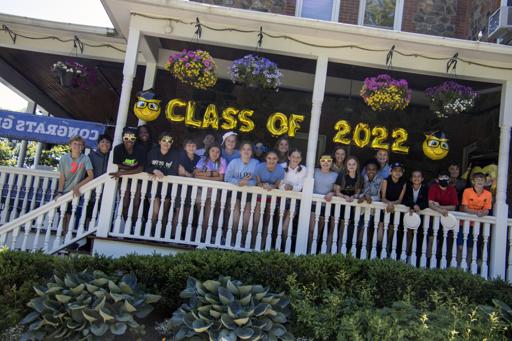 Grade 6 Yearbook Dedication & Lunch