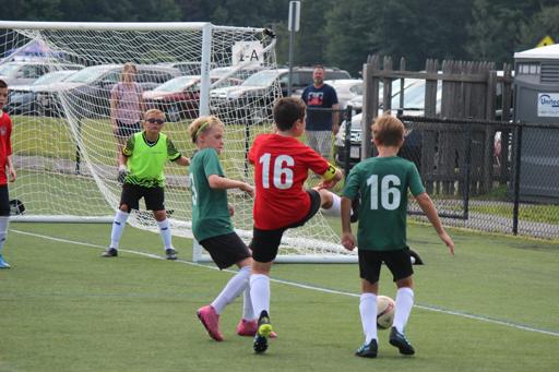 SUN / 9:45am / D5 vs D2