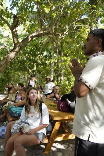 Day 7- Travel day to Barefoot Manta Island Resort