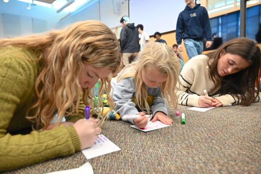 Senior-Kindergarten Buddy Holiday Activity 2025