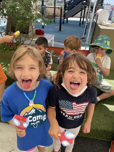 River Otters: Traditional Kinder