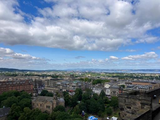 Day 2 - Castle, Arthur's seat, and ghost tour