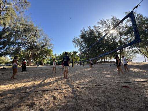 Day Seven: Service and Beach!